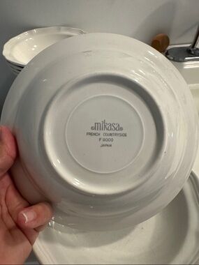 Mikasa French Countryside White Ceramic Bowl - Simple Glossy White